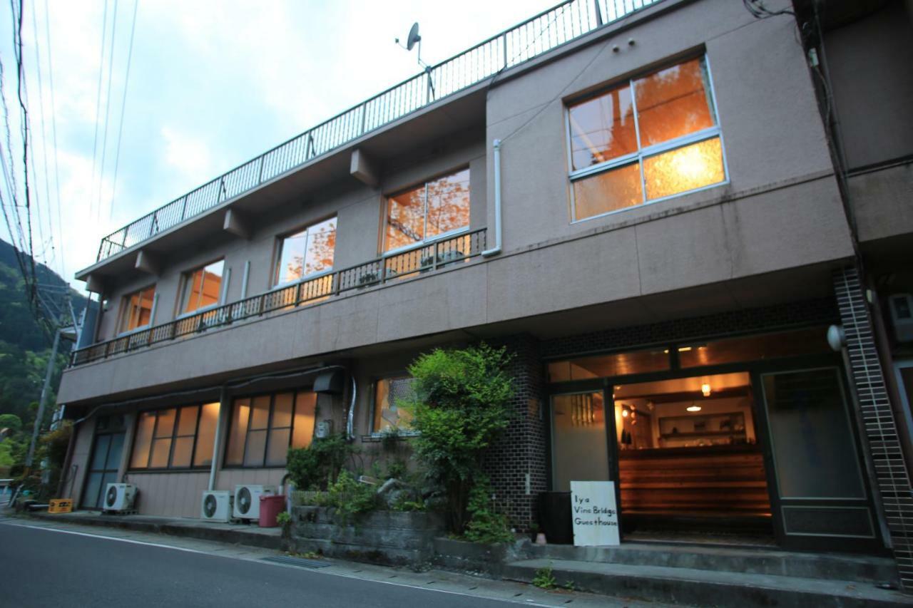 Iya Vine Bridge Guest House Miyoshi  Buitenkant foto